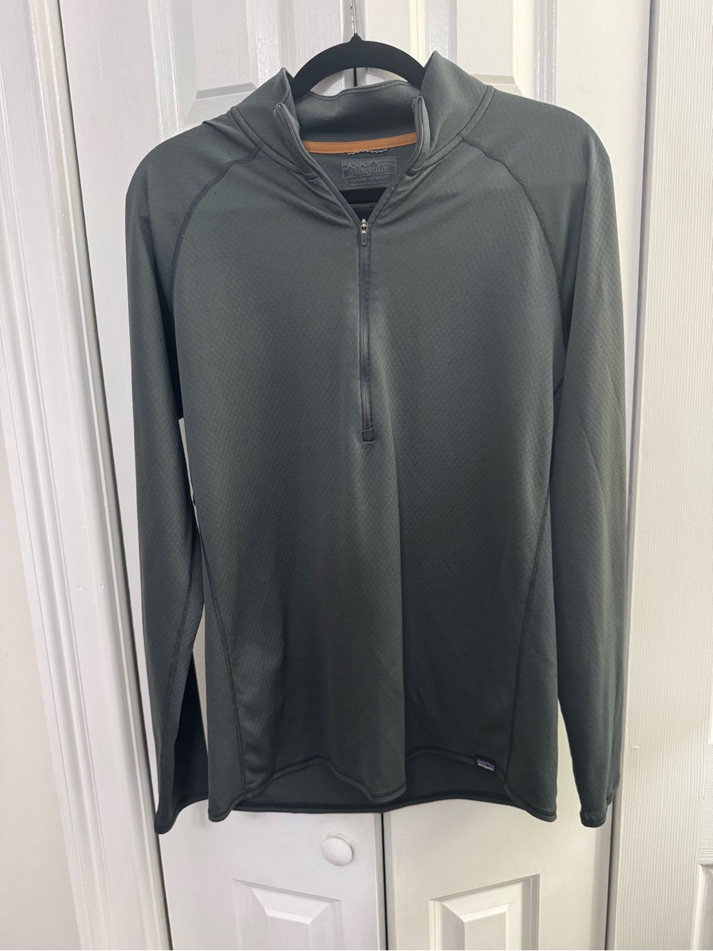 Patagonia Men's Charcoal Gray Half-Zip Performance Pullover